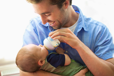 Dr. Natasha&rsquo;s Top 5 Bottle Feeding & Safety Tips